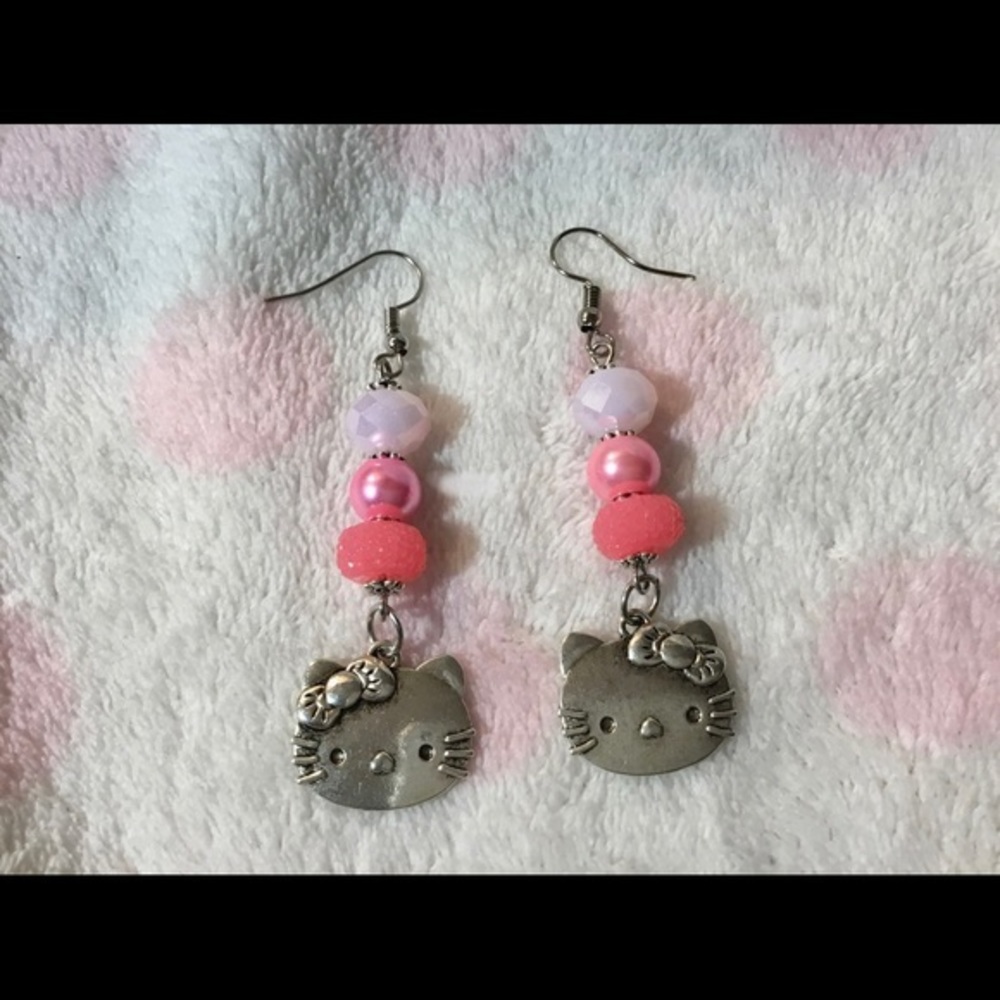 Hello Kitty Dangle Earrings